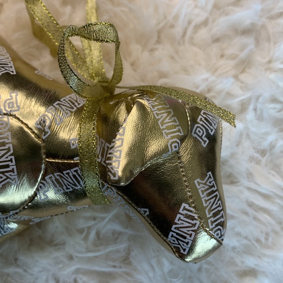 Victoria Secret 2014 Pink Fashion Show Gold Plush Dog Collectible - Picture 2 of 9